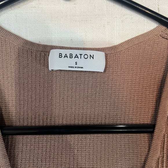 Babaton Deep V-Neck Ribbed Crop Top in Brown - Picture 2 of 3